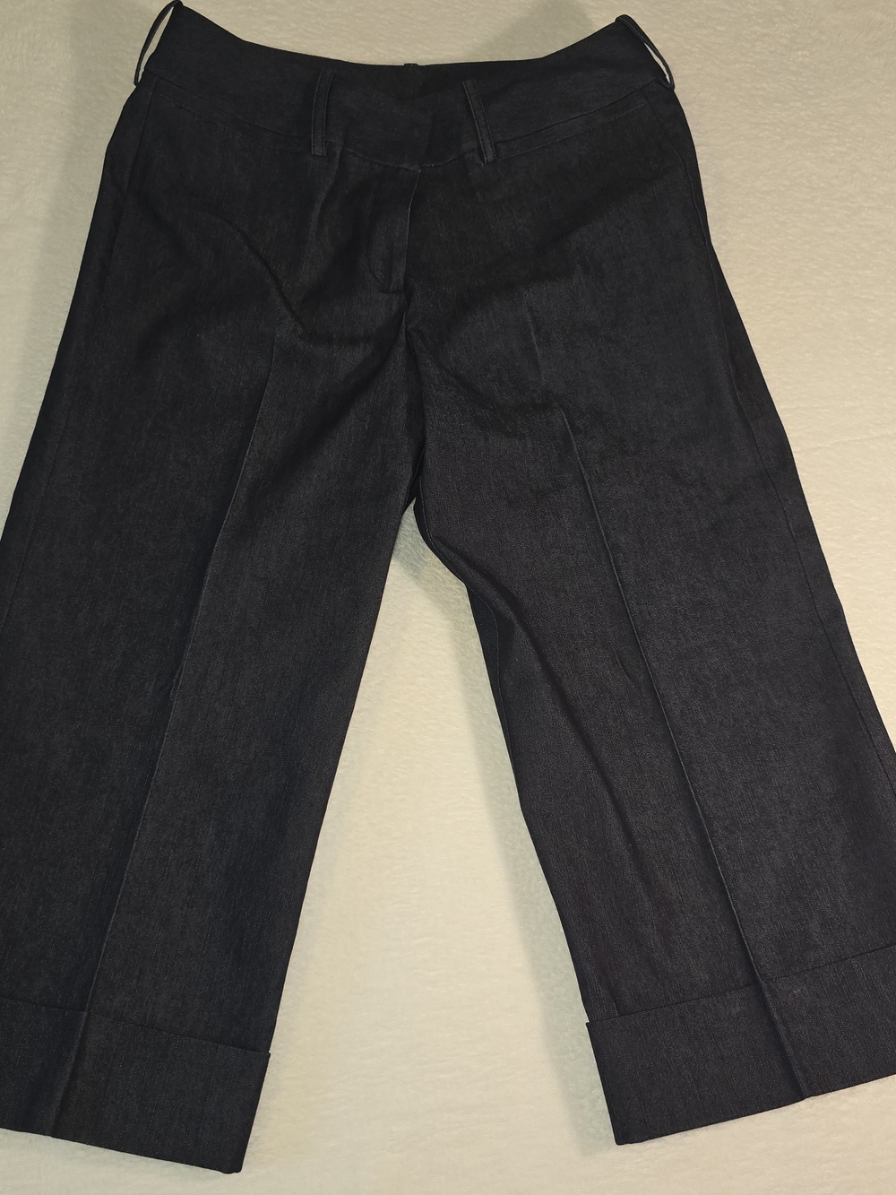 Larry Levine Capri Pants Blue Denim Big Leg Flat Front Women Size 4 Cuffed/Tab